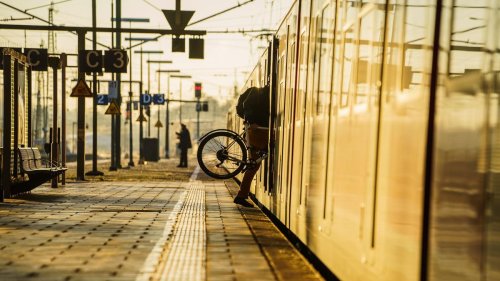 Verkehr: Millionen-Bauwerk soll S-Bahn-Verkehr zum Flughafen bessern
