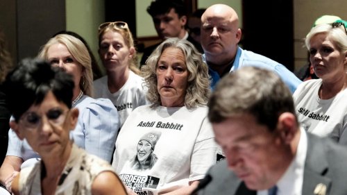 Ashli Babbit: Trump-Regierung will Familie getöteter Kapitolstürmerin entschädigen