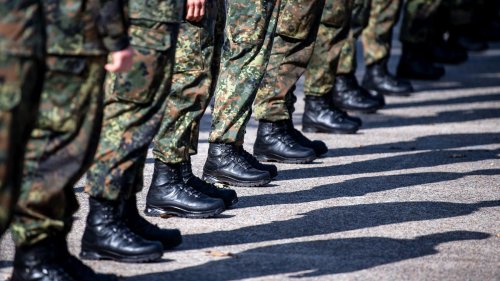 Bundeswehr: Pistorius stellt Ziel von 203.000 Soldaten bis 2031 infrage