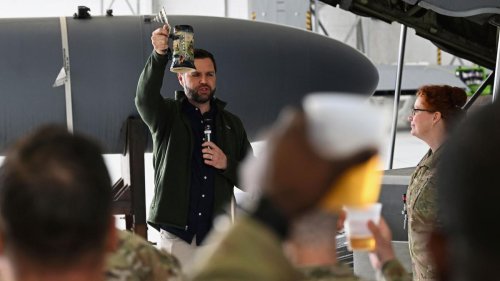 Auf dem Heimflug: US-Vizepräsident Vance legt Zwischenstopp in Ramstein ein