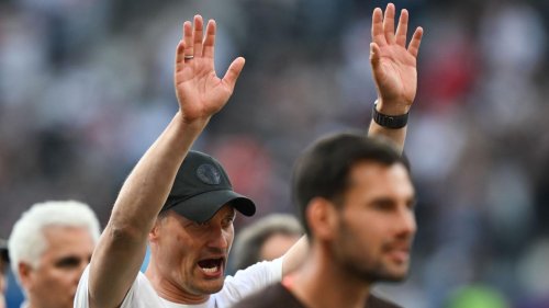 Fußball-Bundesliga: St. Paulis Blessin bremst: Abstieg rechnerisch noch möglich