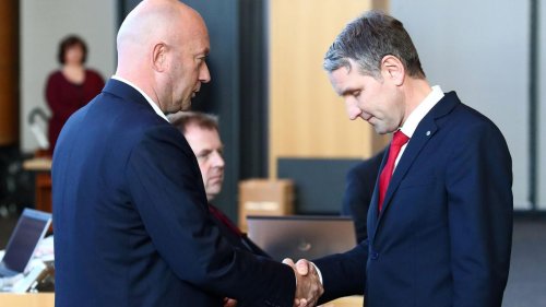 Landtag: Drei Jahre nach Kemmerich-Wahl: "Dazu verdammt, zu regieren"