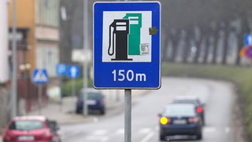 Tanken in Deutschland: Erstmals seit Februar: Dieselpreis überholt Super E10