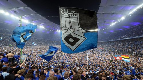 2. Fußball-Bundesliga: Feuerwerk, Bierdusche, Autokorso: HSV feiert den Aufstieg