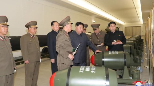 Kim Jong Un: Nordkorea stellt verkleinerte Nuklearsprengköpfe vor