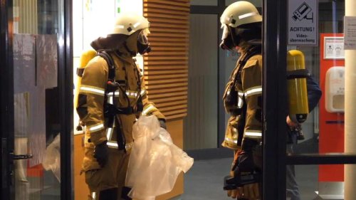 Notfälle: Chemikalien ausgelaufen: Feuerwehr räumt Station von Klinik