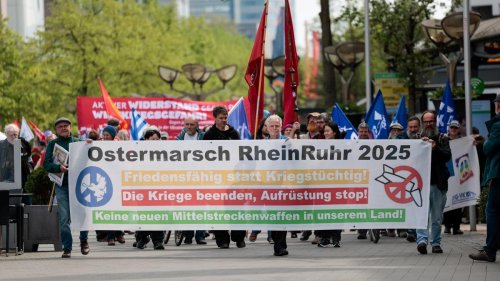 Demonstrationen: Ostermärsche im Zeichen der Friedenstaube