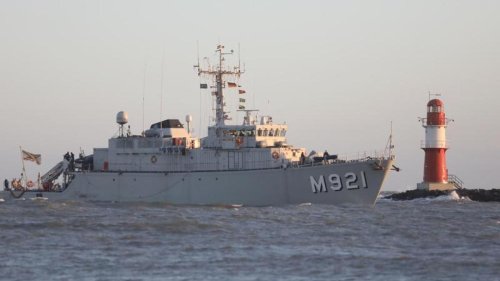 Verteidigung: Maritimer Nato-Verband in Warnemünde eingelaufen