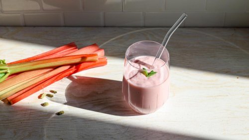 Rhabarber-Lassi: Lassi doch Rhabarber trinken!