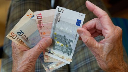 Kriminalität: Trickbetrug: Seniorin legt mehr als 30.000 Euro in Mülltonne