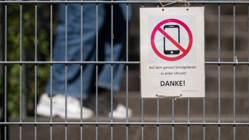 Schulen: Landtag lehnt Handyverbot an Grundschulen ab