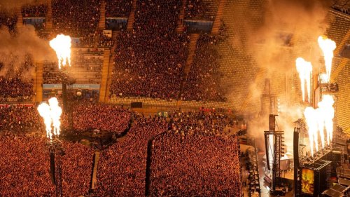 Musik: Volles Stadion trotz Protests: Rammstein in Deutschland