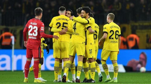 Fußball: Nur noch drei Punkte: Dortmund sitzt den Bayern im Nacken