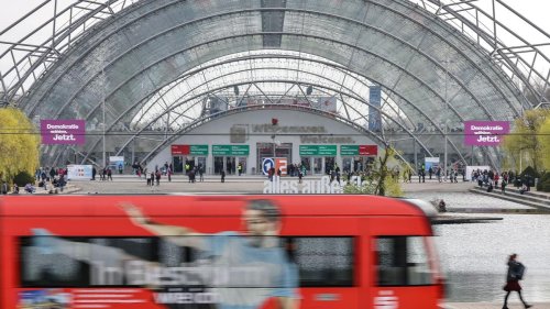 Sonderzüge zur Buchmesse: Zusätzliche Halte von Fernzügen zur Leipziger Buchmesse