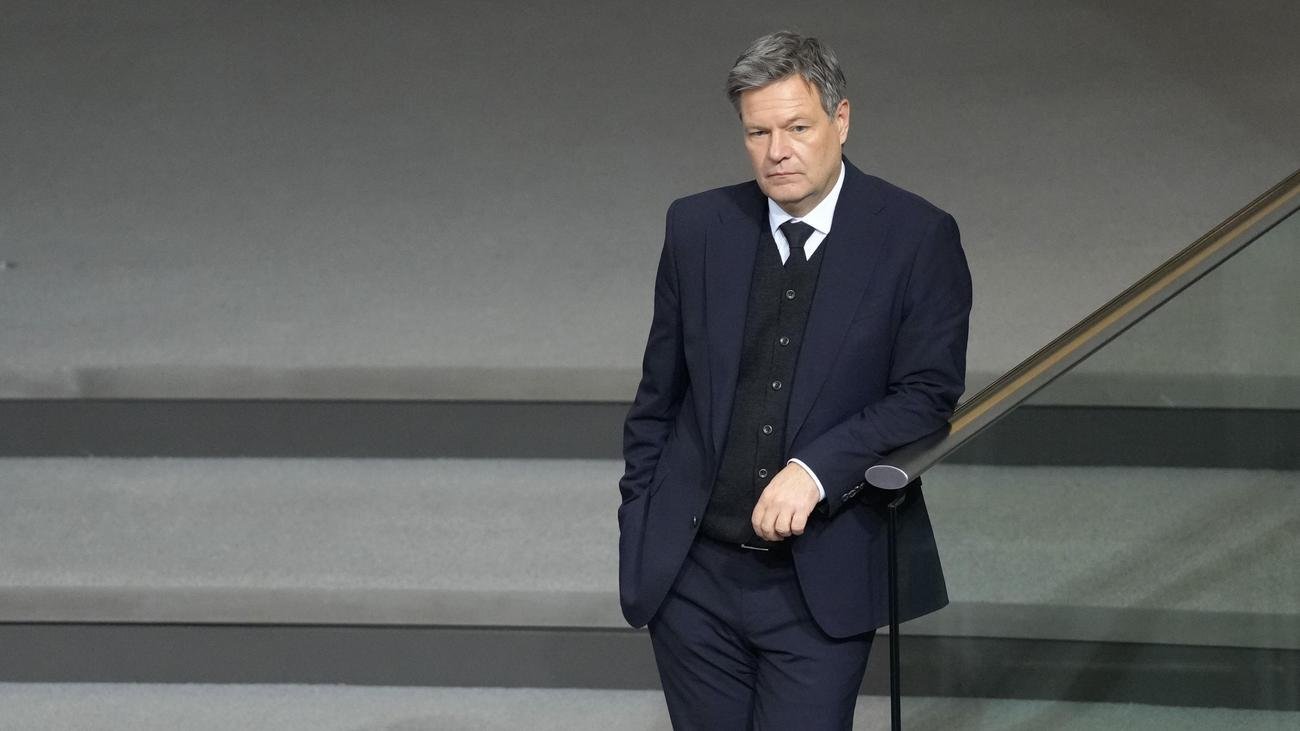 Grünenpolitiker: Habeck will Bundestagsmandat laut Medienberichten im Sommer abgeben