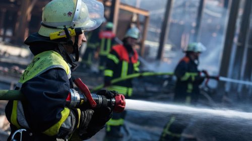 Ehrenamt: Rente für Feuerwehrleute? Kommunen skeptisch