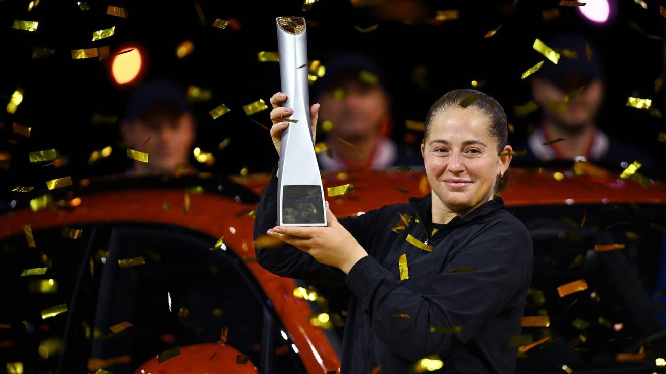 Damen-Tennis: Coup in Stuttgart: Ostapenko verblüfft gegen Sabalenka