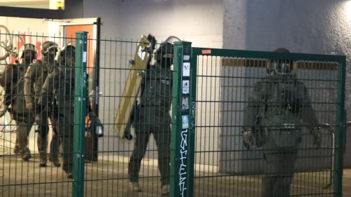Terrorismus: Suche nach Ex-RAF-Terroristen: Einsatz in Studentenwohnheim