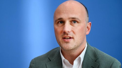 Trauer um Rosenstolz-Sängerin: Auch der Queer-Beauftragte trauert um Anna R.