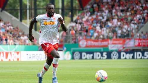 Fußball: Jahn Regensburg mehrere Wochen ohne Angreifer Owusu