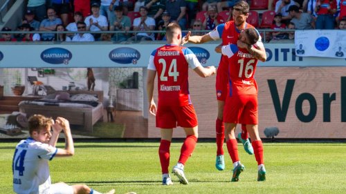 2. Bundesliga: 1. FC Heidenheim schlägt KSC 2:0: Zweitbestes Heimteam