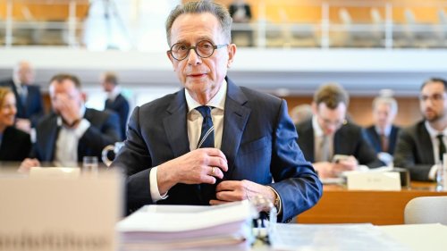 Bundesverfassungsgericht: Karlsruhe verhandelt zu Altersgrenze für Notare