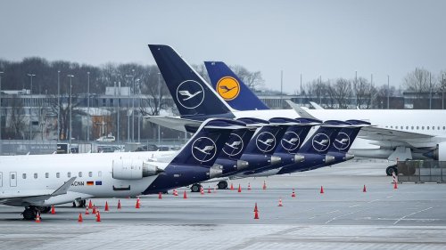 Verkehrsstreik: Züge, Busse und Flugzeuge stehen still