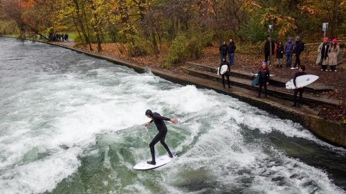 Eisbachwelle: München nach der Welle