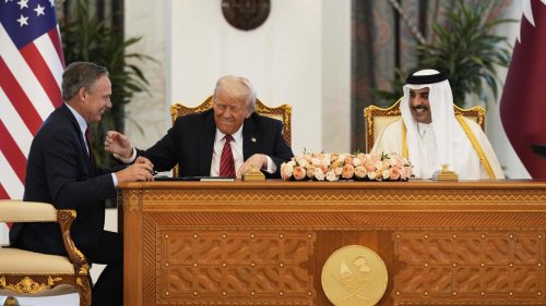 Der US-Überblick am Morgen: Trump bleibt Ukraine-Gesprächen fern, Musk soll Wählern Geld schulden