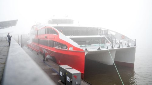 Schifffahrt: Helgoland-Katamaran "Halunder Jet" in Saison gestartet