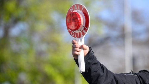 Verkehr: Verstärkte Polizeikontrollen zum Car-Freitag in MV