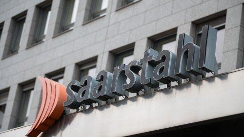 Stahlindustrie: Stahlarbeiter demonstrieren für Erhalt ihrer Arbeitsplätze