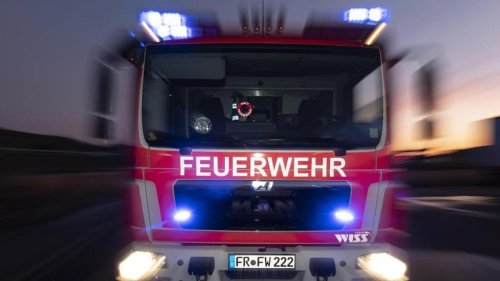 Brände: Fünf Verletzte bei Brand in Frankfurter Mehrfamilienhaus
