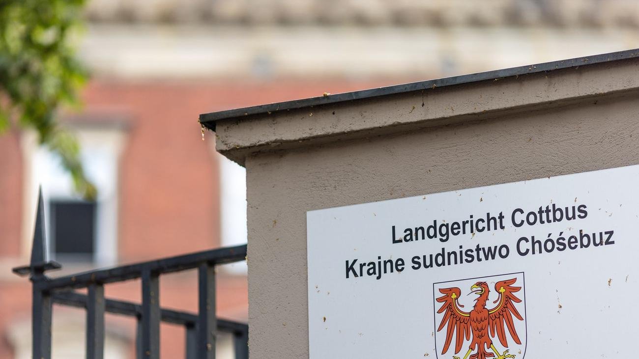 Mordprozess: Stieftochter getötet - Staatsanwalt fordert 14 Jahre Haft