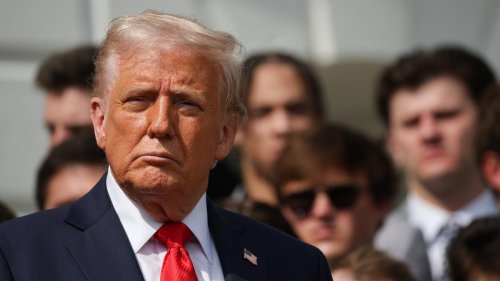 US-Militär: Trump ruft Supreme Court wegen Ausschluss von trans Menschen an