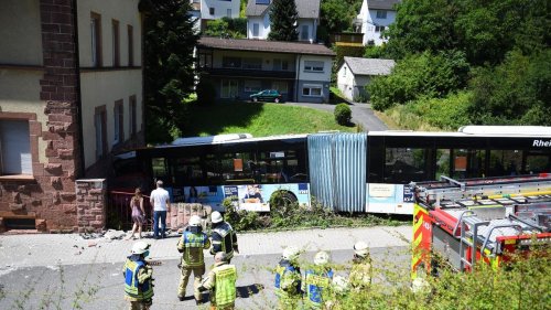 Unfall: 18 Verletzte bei Busunfall in Heidelberg