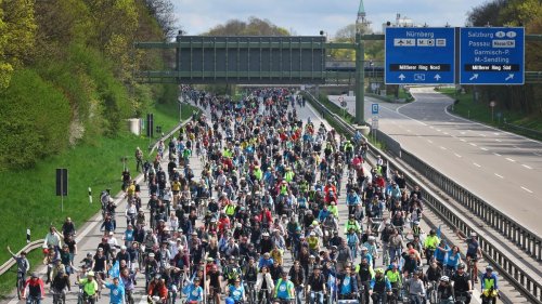 Bis zu 10.000 Teilnehmende: Gericht: Radsternfahrt nicht über Autobahn 96