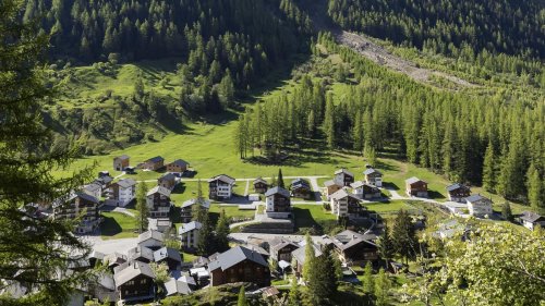 Naturgefahren: Felssturz droht: 300 Leute in der Schweiz evakuiert