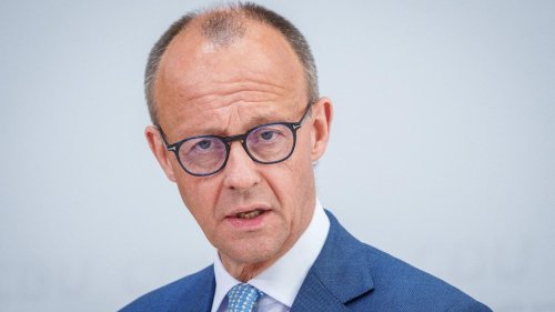 CDU-Chef: Merz: Entscheidung für neue Brille war "ganz praktisch"