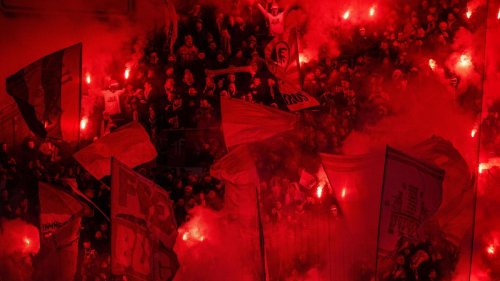 Fußball: Wegen Pyrotechnik: 123.000 Euro Geldstrafe für SC Freiburg