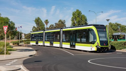Straßenbahn ohne Schienen: Halb Bus, halb Bahn