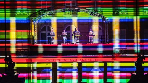 Musik: Kraftwerk gibt Konzert vor der Dresdner Semperoper