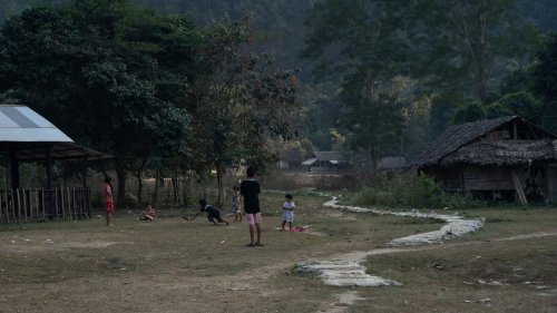 Nach dem Putsch: Überleben im Schutz des Dschungels von Myanmar