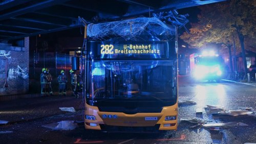 Verkehr: BVG untersucht Busunfall mit drei Verletzten in Steglitz