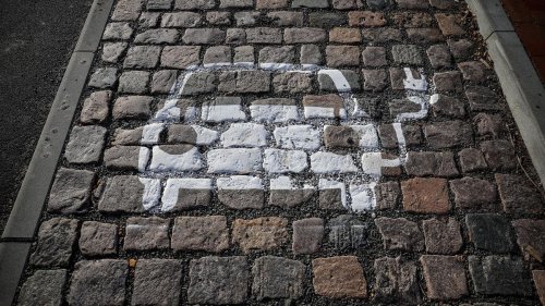 Sachsen: Mehr Ladepunkte für E-Autos - Leipzig Spitzenreiter