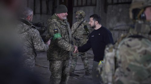 Ukraine-Überblick: IAEA besorgt um Sicherheit im AKW Saporischschja, Selenskyj in Charkiw