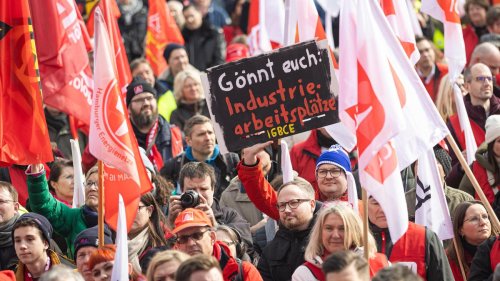 IG Metall: 80.000 Menschen demonstrieren bundesweit für sichere Arbeitsplätze