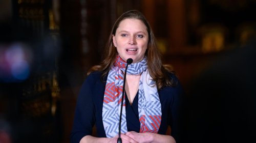 Melanie Leonhard: Die Senatorin und der Schlick