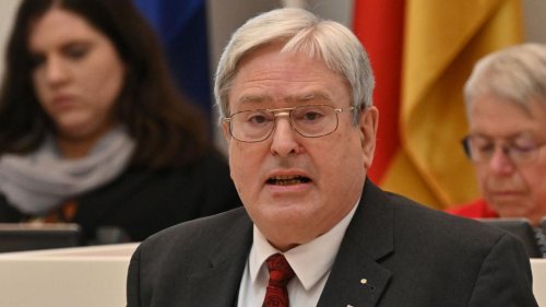 Landtag: Wirtschaftsminister will für mehr Tariftreue auf Bund warten