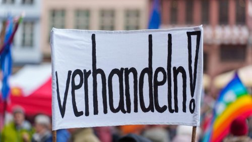 Proteste: Rund 200 Menschen bei Ostermarsch in Bruchköbel